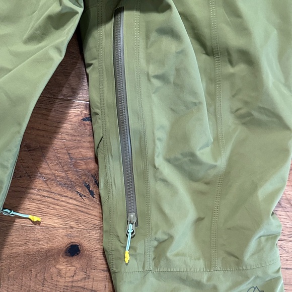 TREW Chariot Bib Women's Olive Green Outdoor Ski Cargo Overalls - Picture 7 of 9